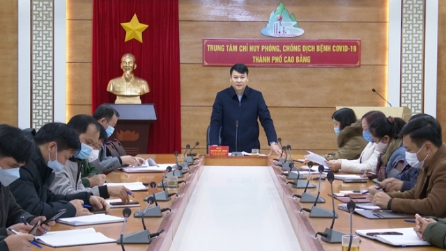 Đ/c Nguyễn Quốc Trung, Chủ tịch UBND thành phố chủ trì cuộc họp triển khai các biện pháp phòng, chống dịch Covid-19