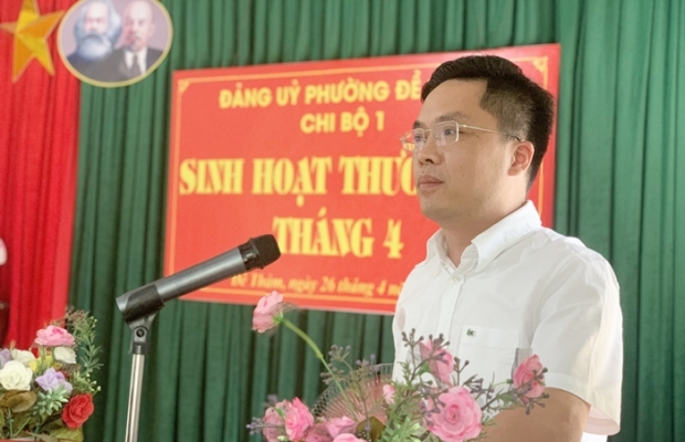 Chủ tịch UBND thành phố Nguyễn Thế Hoàn dự sinh hoạt Chi bộ tổ 1, phường Đề Thám