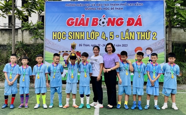 Trường Tiểu học Đề Thám tổ chức giải bóng đá học sinh khối lớp 4 và 5  lần thứ 2