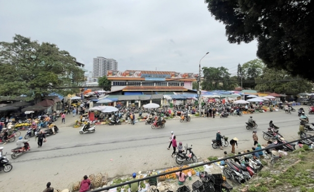 Dừng  hoạt động và đóng  cửa điểm  trung  chuyển  hàng  hóa  Bến  xe khách (cũ) phường Sông  Bằng trước ngày 30/4/2024