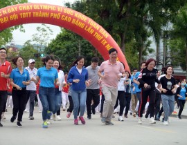 Thành phố Cao Bằng hưởng ứng Ngày chạy Olympic vì sưc khỏe toàn dân và thi đấu môn Việt dã - ĐH Tthể dục, thể thao Lần thứ IX